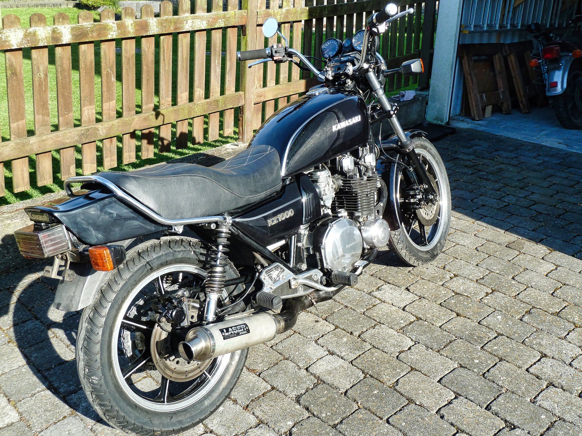 Kawa Z1000 J2